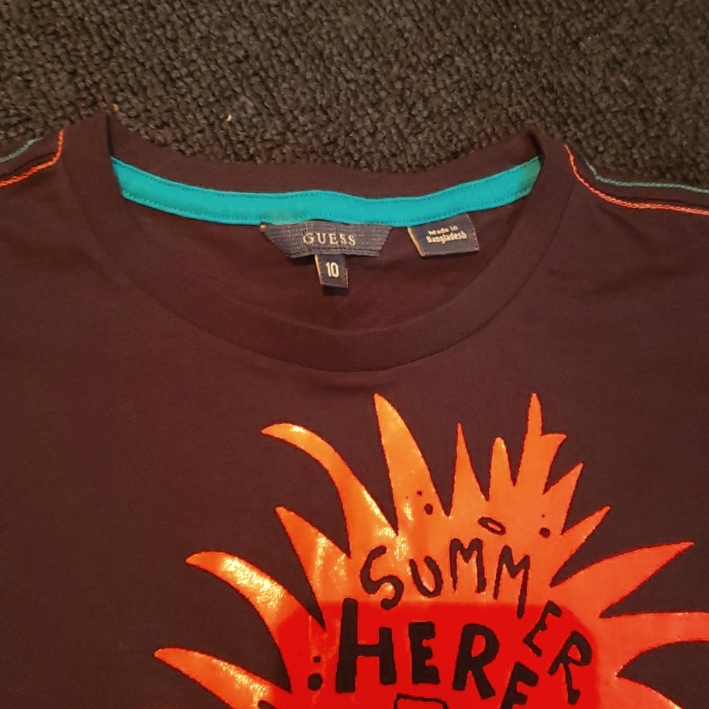GUESS T-Shirt - Picture 2 of 2
